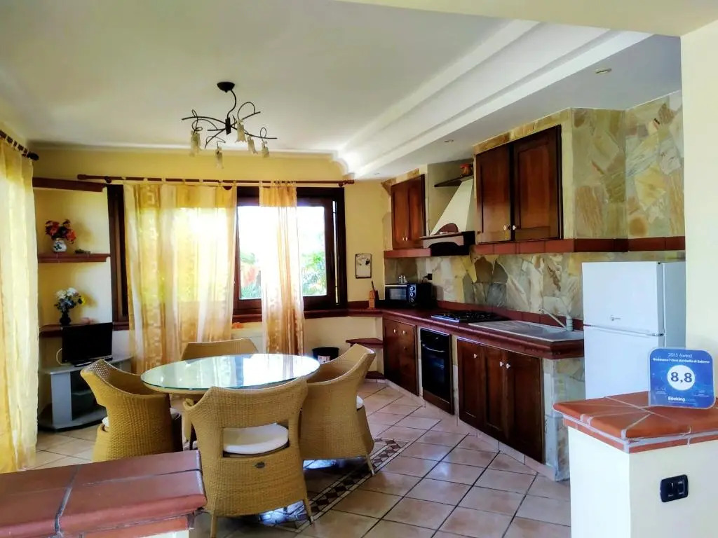 2 bedrooms appartement at Lago 400 m away from the beach with shared pool enclosed garden and wifi