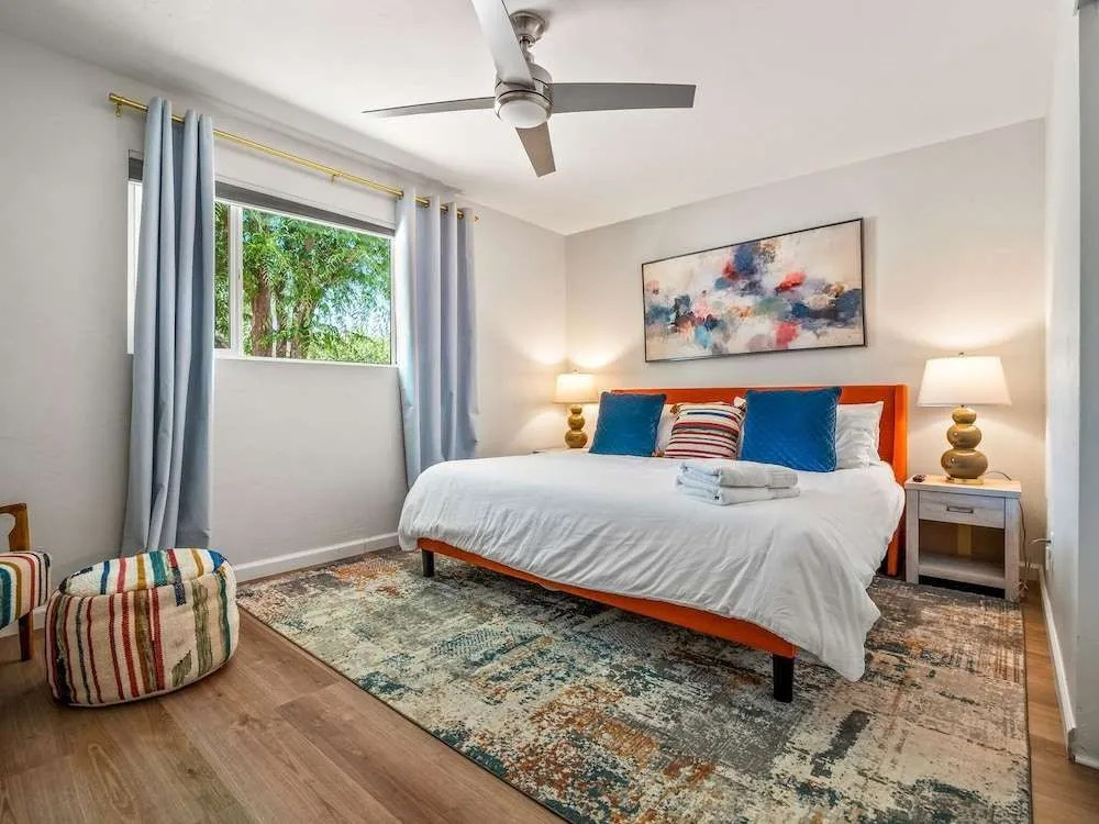 5BR Sleeps 10 Hot Tub Fire Pit Games & Walk to ASU