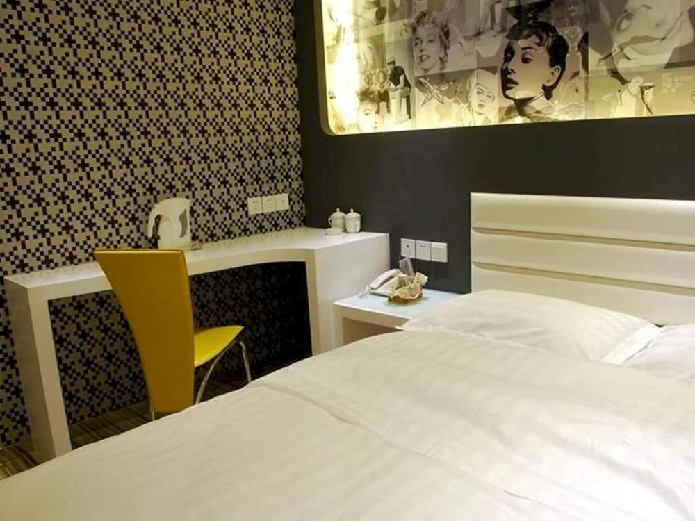 Jingyuan 128 Business Hotel