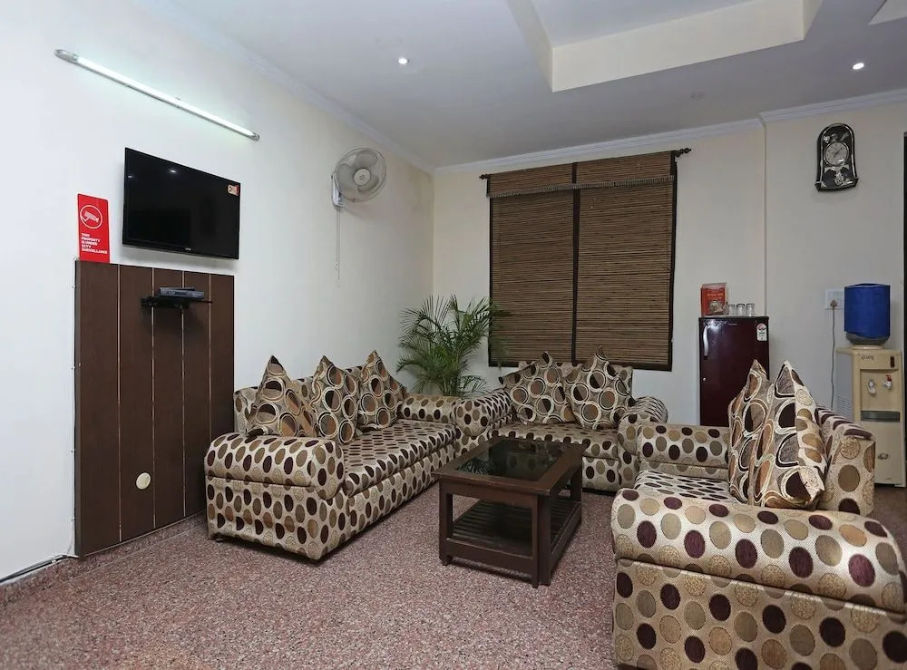 Green View Palace Guest House