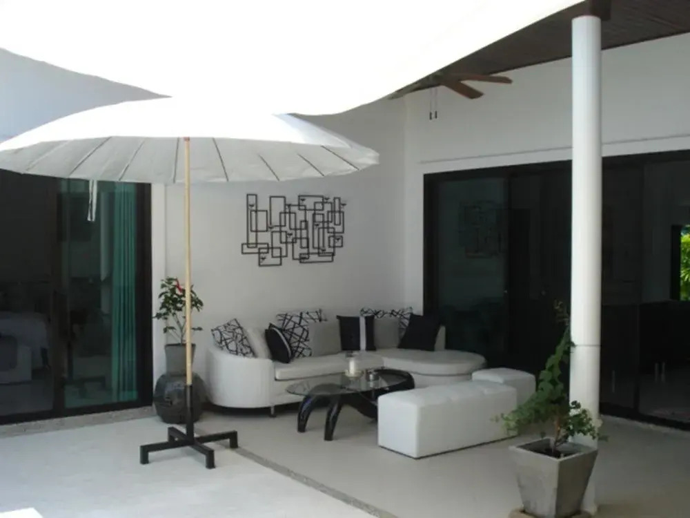Yves Villa 3 bed pool NAI HARN