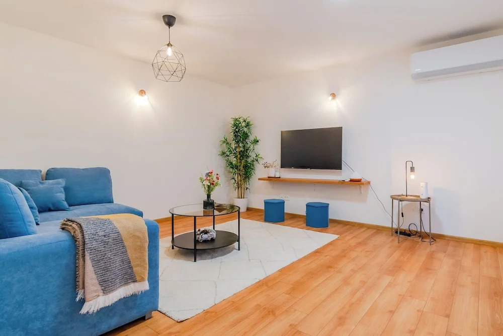 Peaceful Nest In City Center