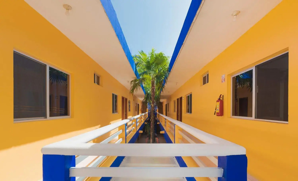 Hotel Yumkiin - Cerca Del Ferry y Terminal ADO