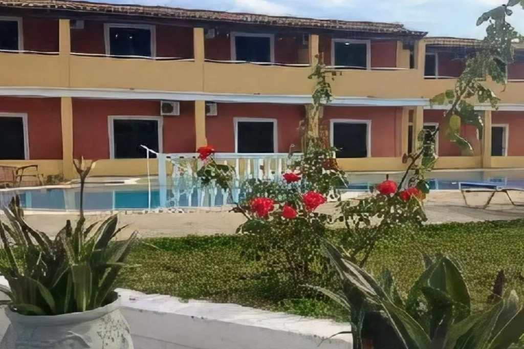Alexis Apartments