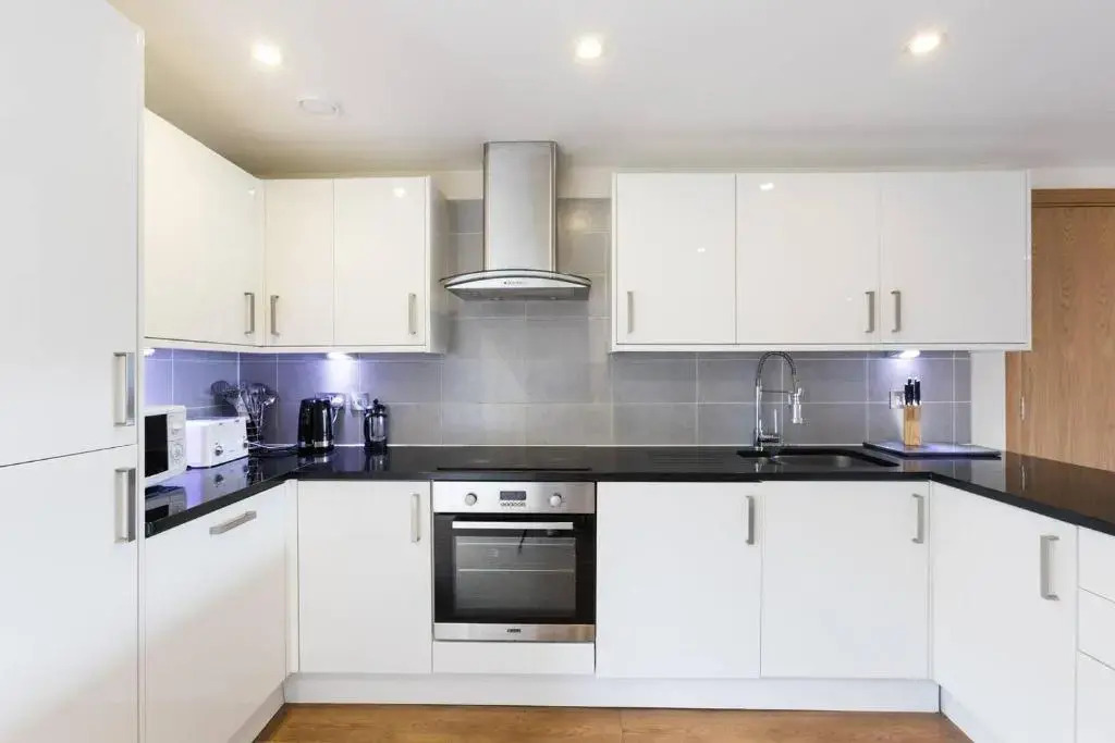 Bright and Modern 3 Bed Apartment Hyde Park Central London