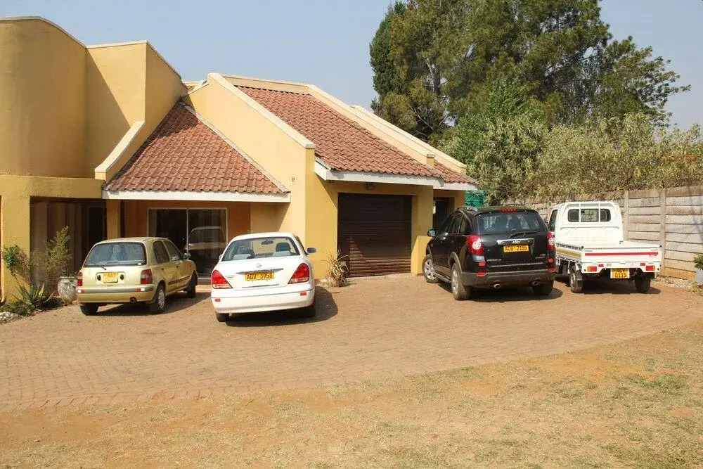 Borrowdale Ground Floor with Poolview