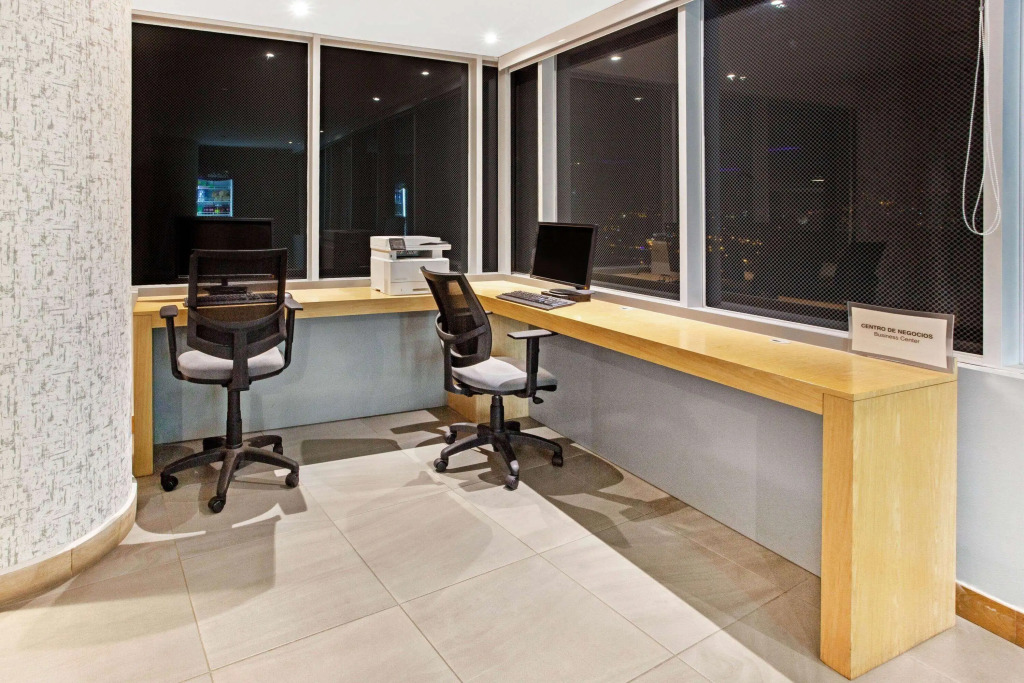 La Quinta by Wyndham Medellin