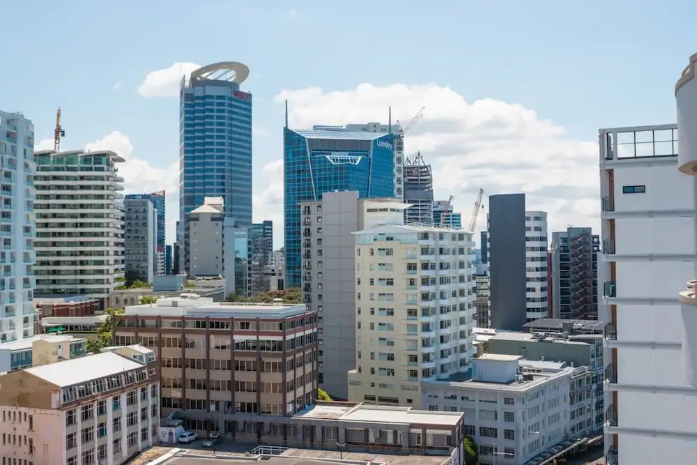 Cosy 2 Bedroom CBD Apartment With Balcony