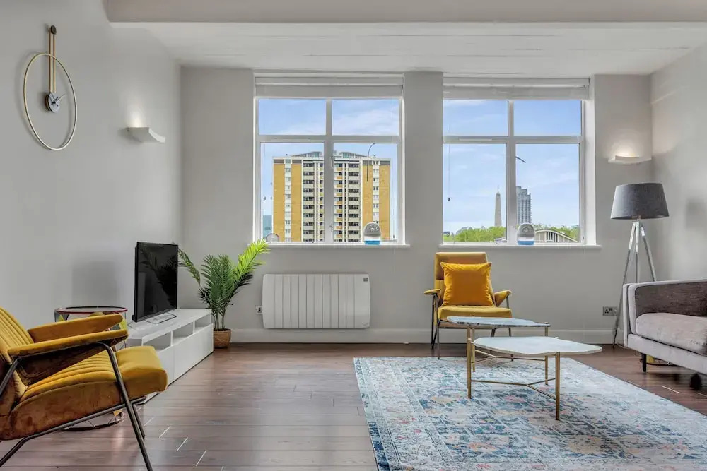Three Bedroom Apartment in City Reach