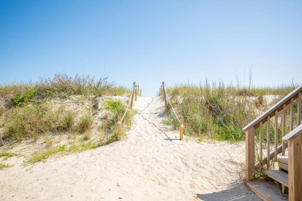 Into The Mystic by Oak Island Accommodations