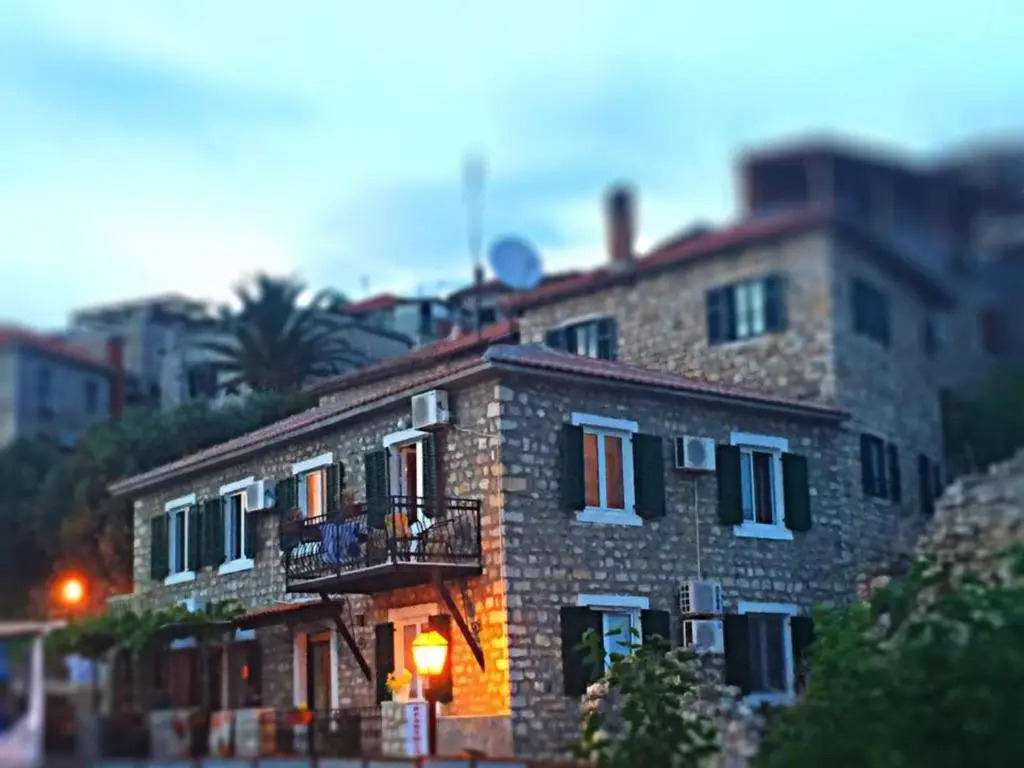 Apartments Zuto