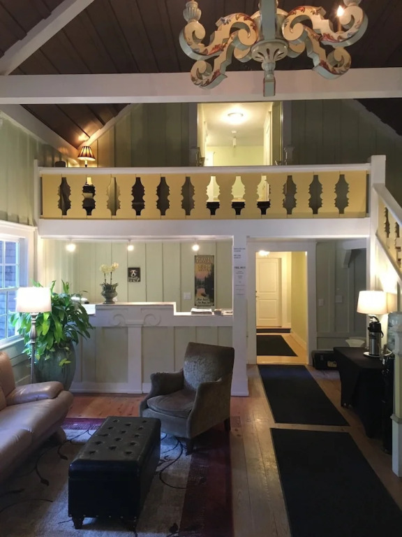 Highland Dell Lodge