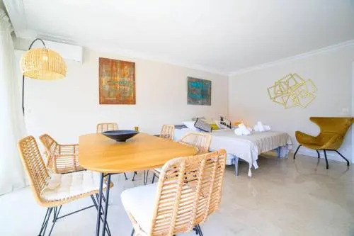 Le Bain De Soleil - Le Bain De Soleil 5 Star Two Bedroom Apartment