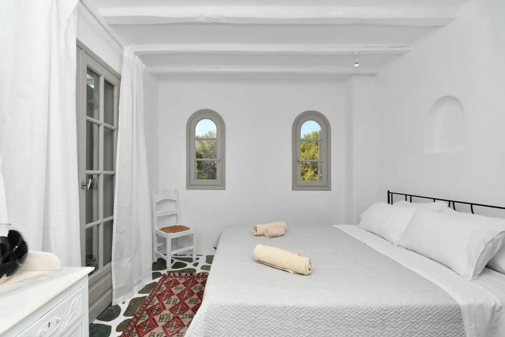 Santa Flora 3 Bedroom House â Parikiaâs Edge