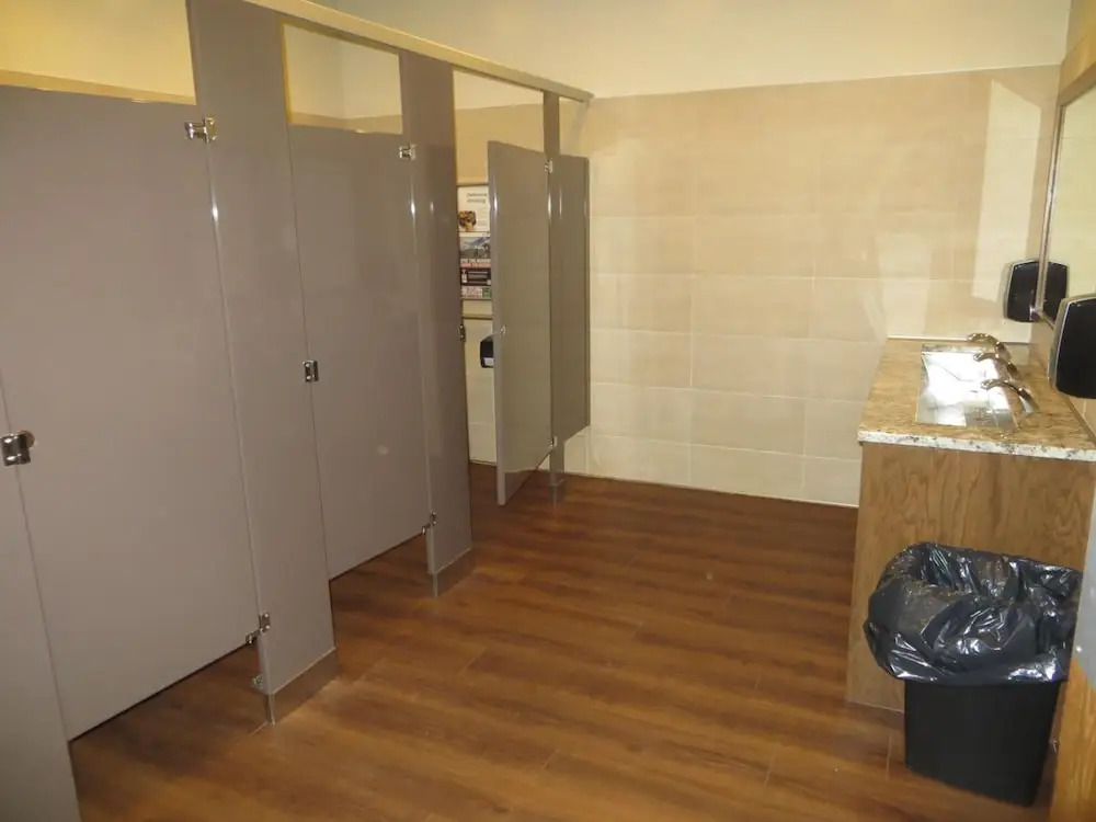 Airport Motor Inn