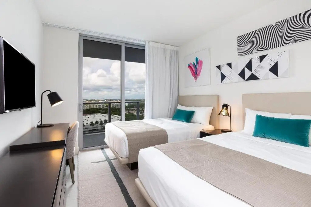 Spacious 3 Bedroom at Hyde Beach House 12th floor