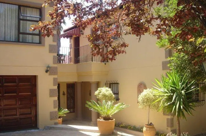 Gucina Guesthouse