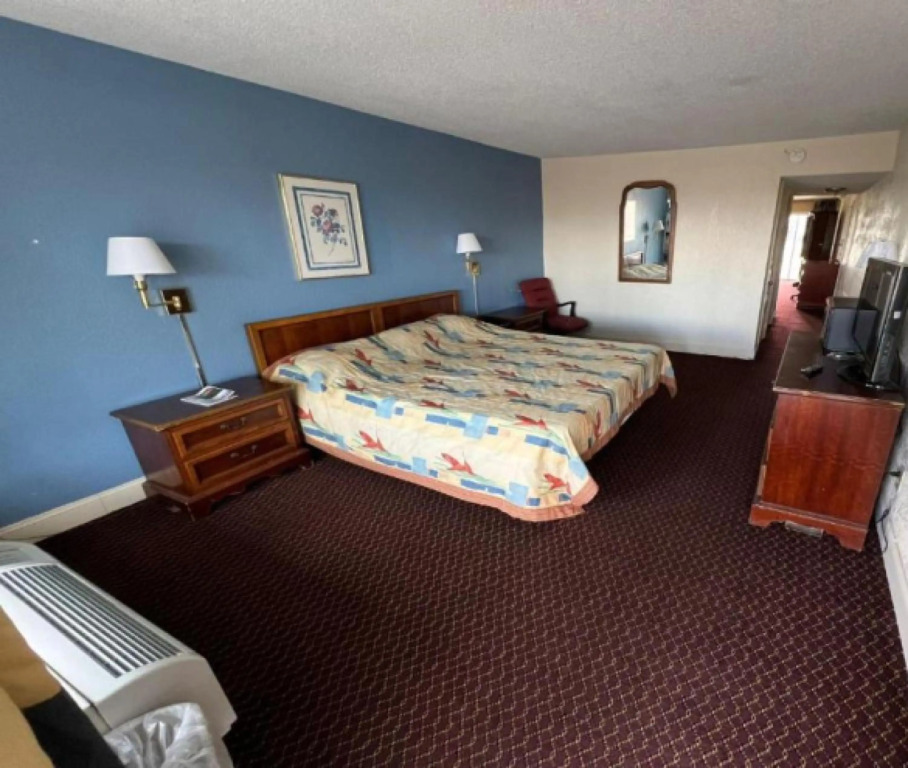 Super Inn & Suites by OYO Milledgeville