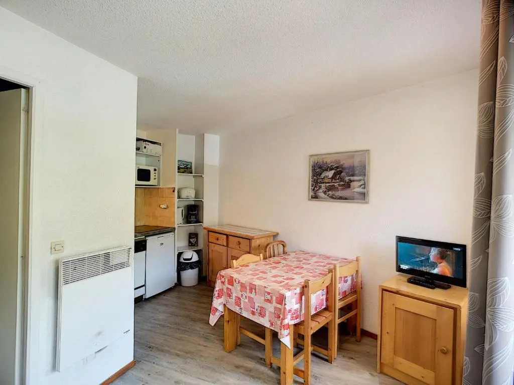 Appartement Les Menuires, 1 pièce, 4 personnes - FR-1-178-105