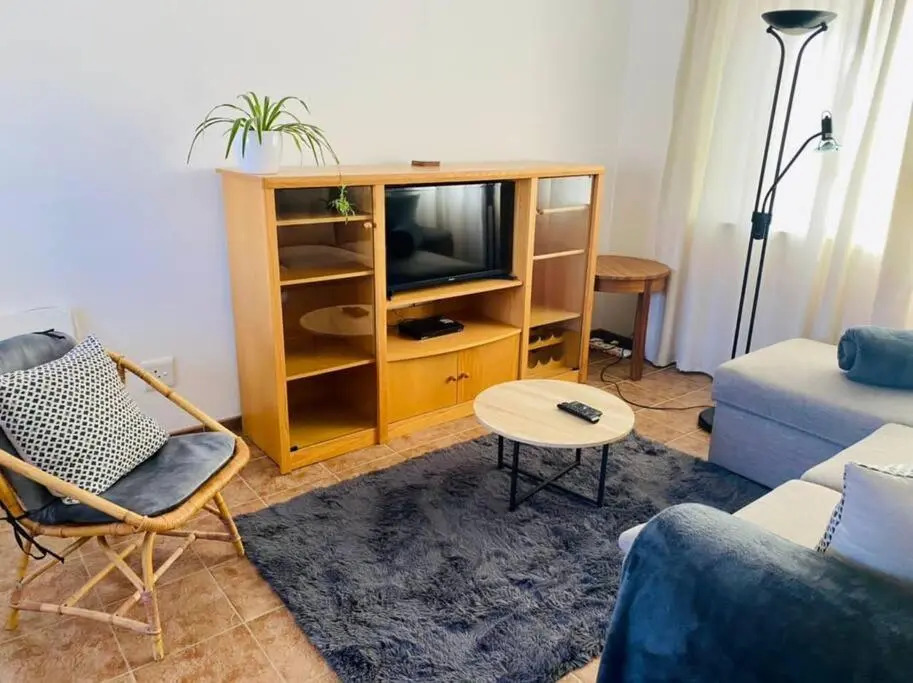 Quaint Retro No. 6
