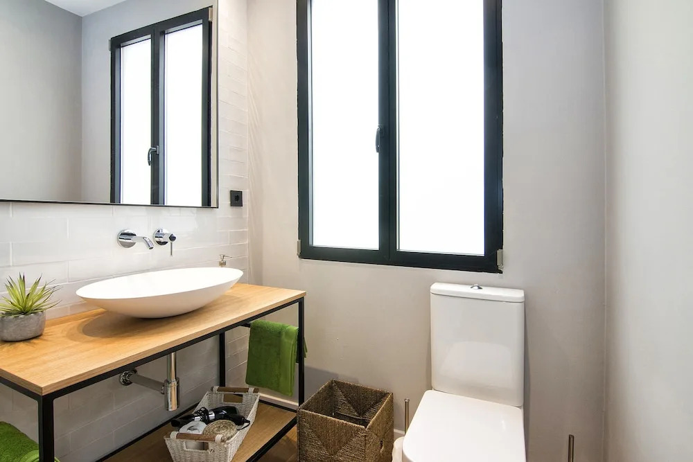 Chezmoihomes Unforgettable - First Class
