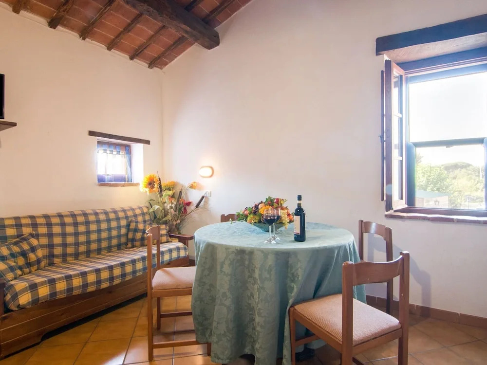 Luxury Farmhouse in Castiglione Del Lago with Swimming Pool