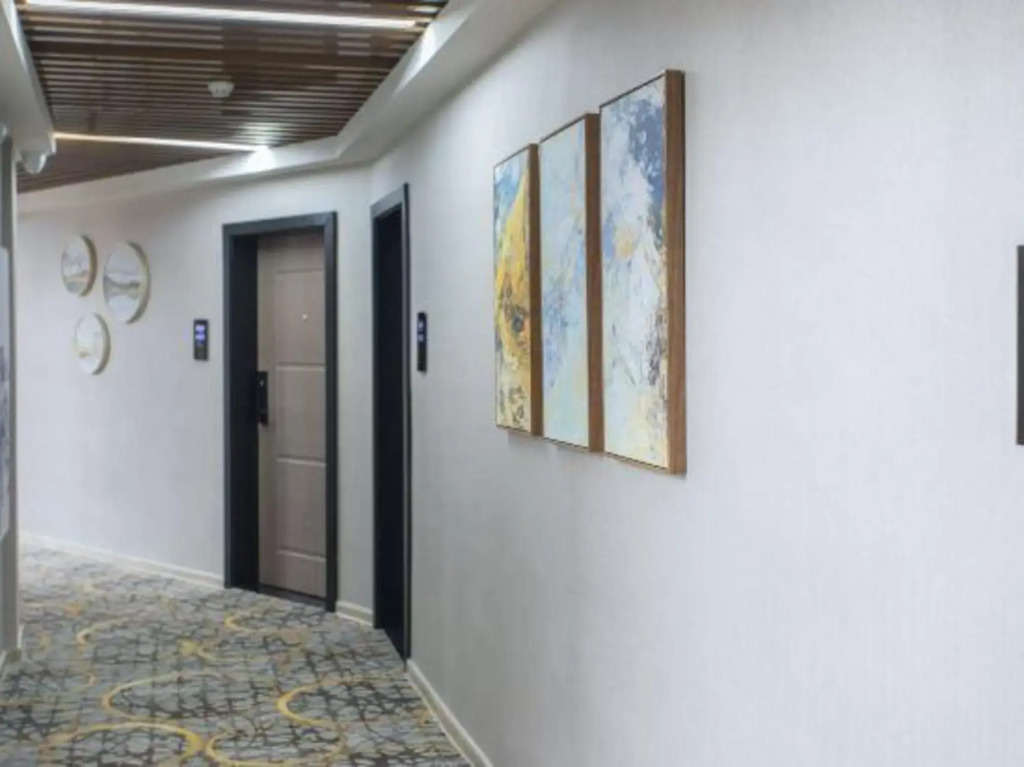 1700 Hotel