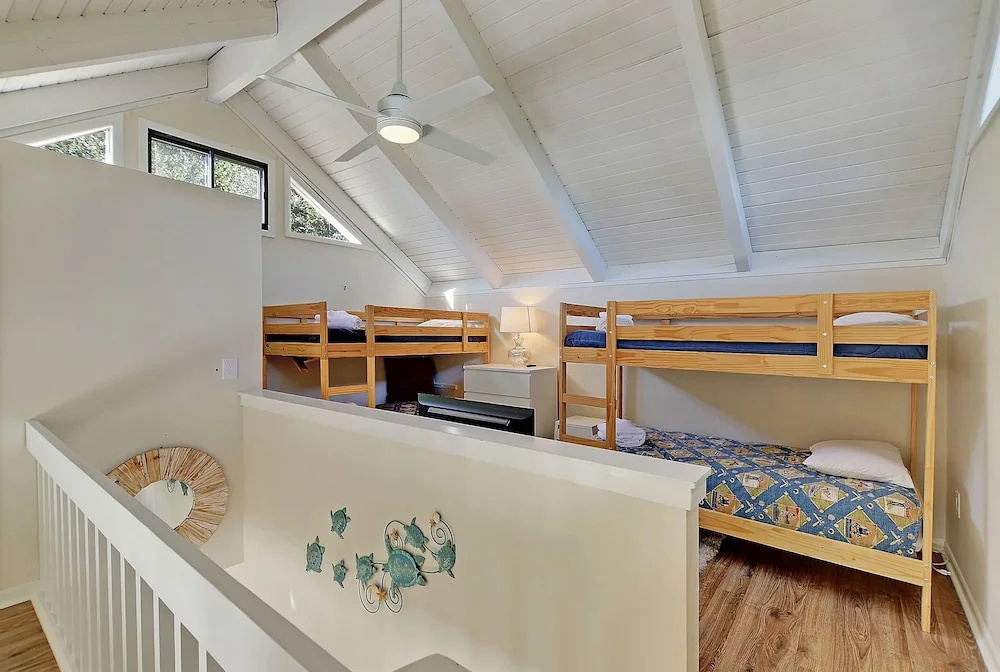 Updated Seabrook Villa -- Near Beach & Pool! Villa