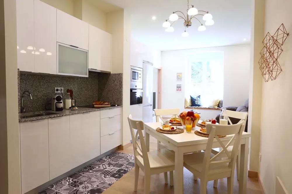 Bartolome Suite Apartment
