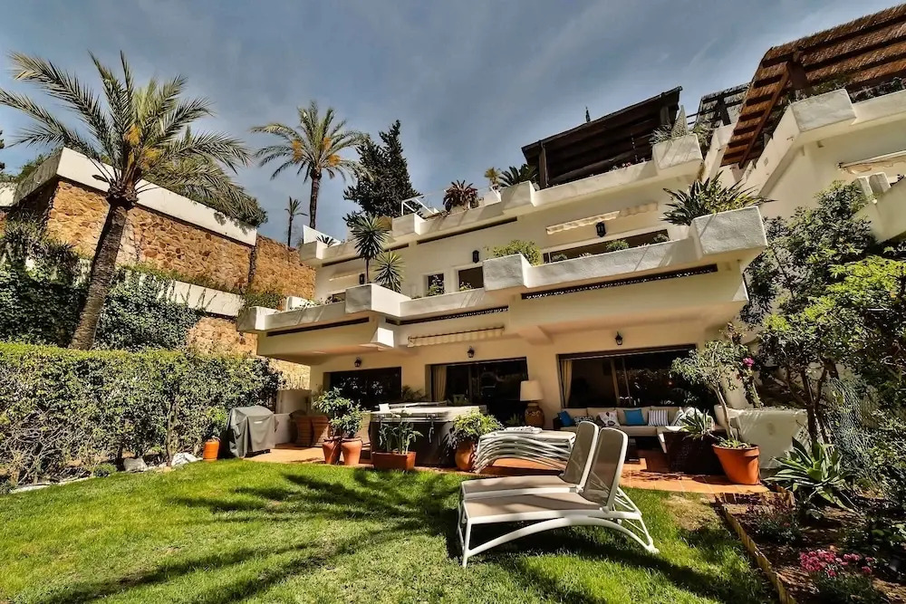 Luxury Apartment On The Golden Mile