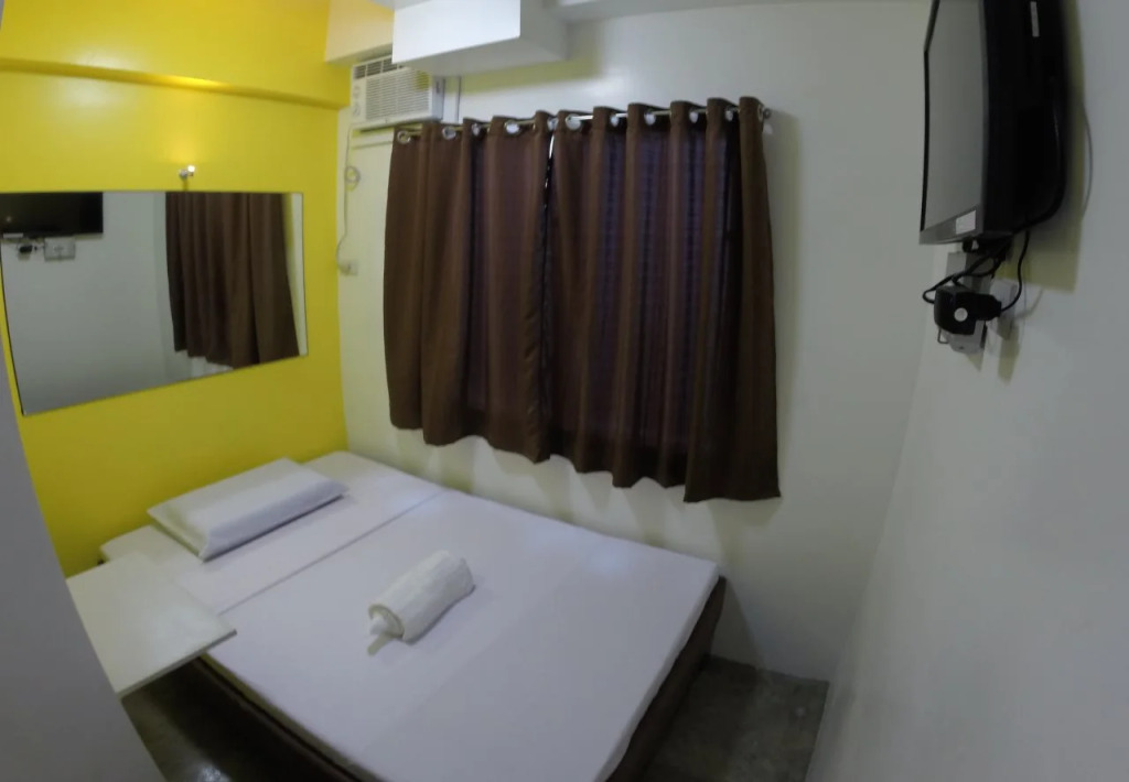 G-Galyx Inn Hotel