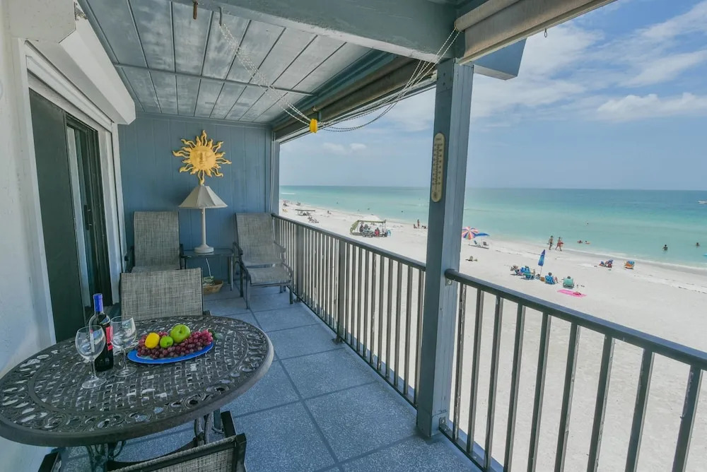 Gulf Place 19