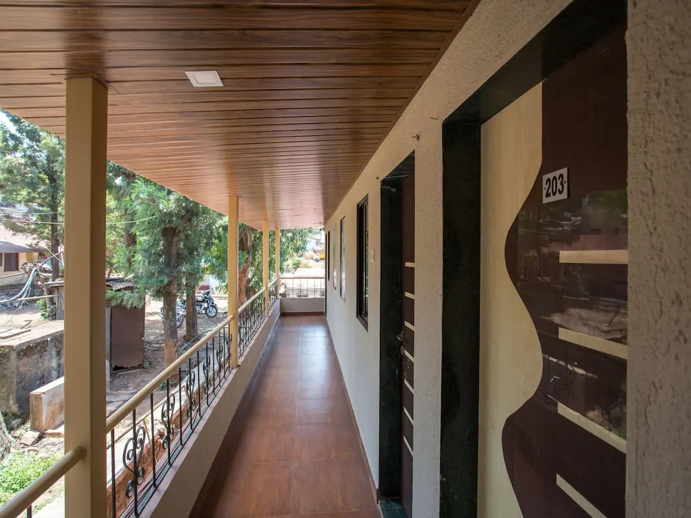 OYO 12380 Valleyview Residency