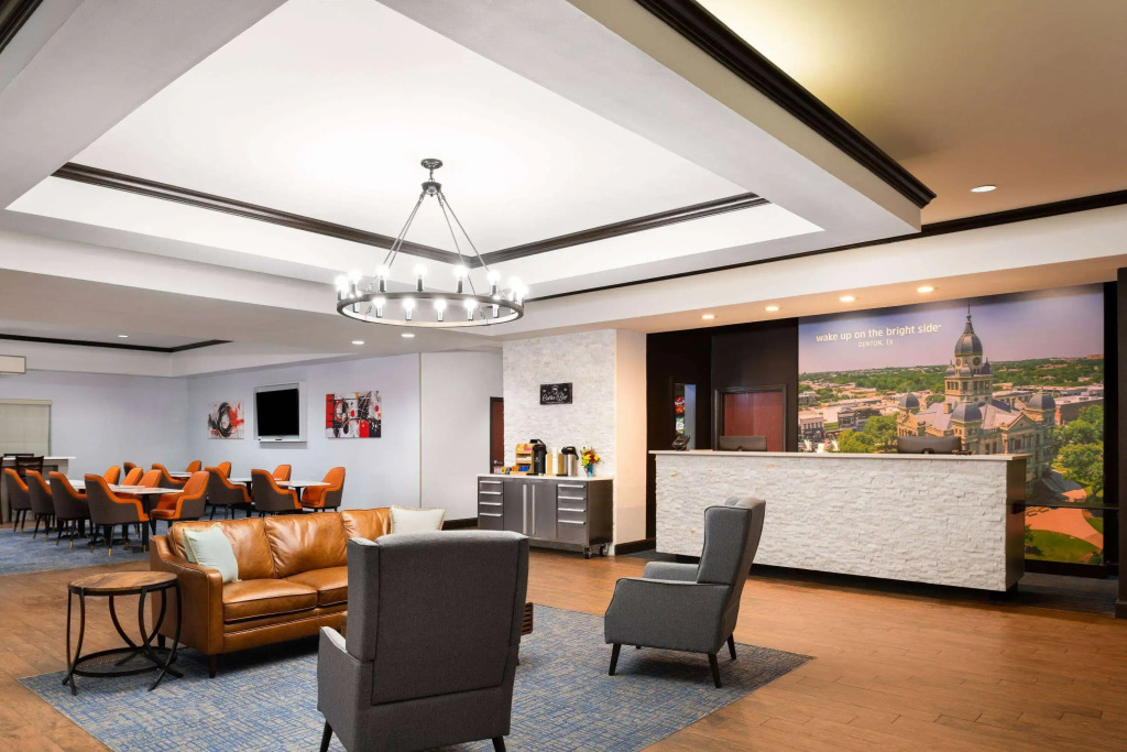 La Quinta by Wyndham Denton - University Drive