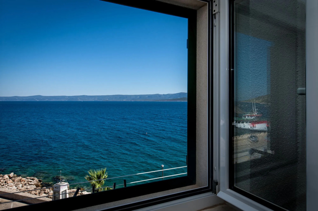 Seaside Apartments Bol