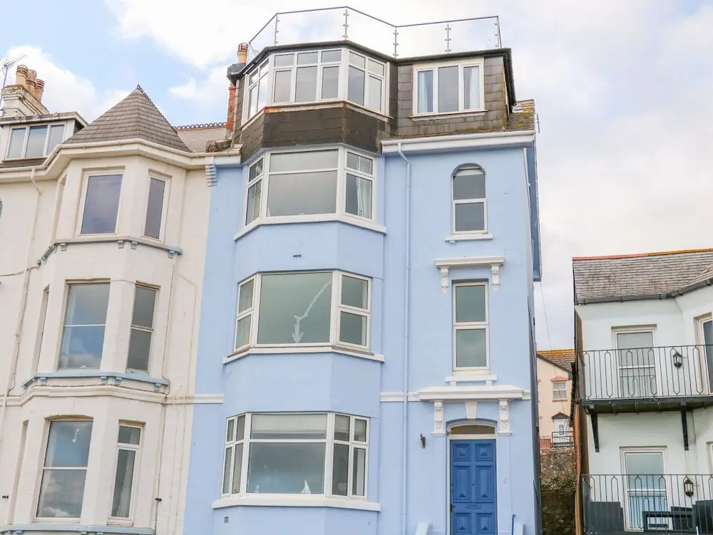 Seaview Apartment