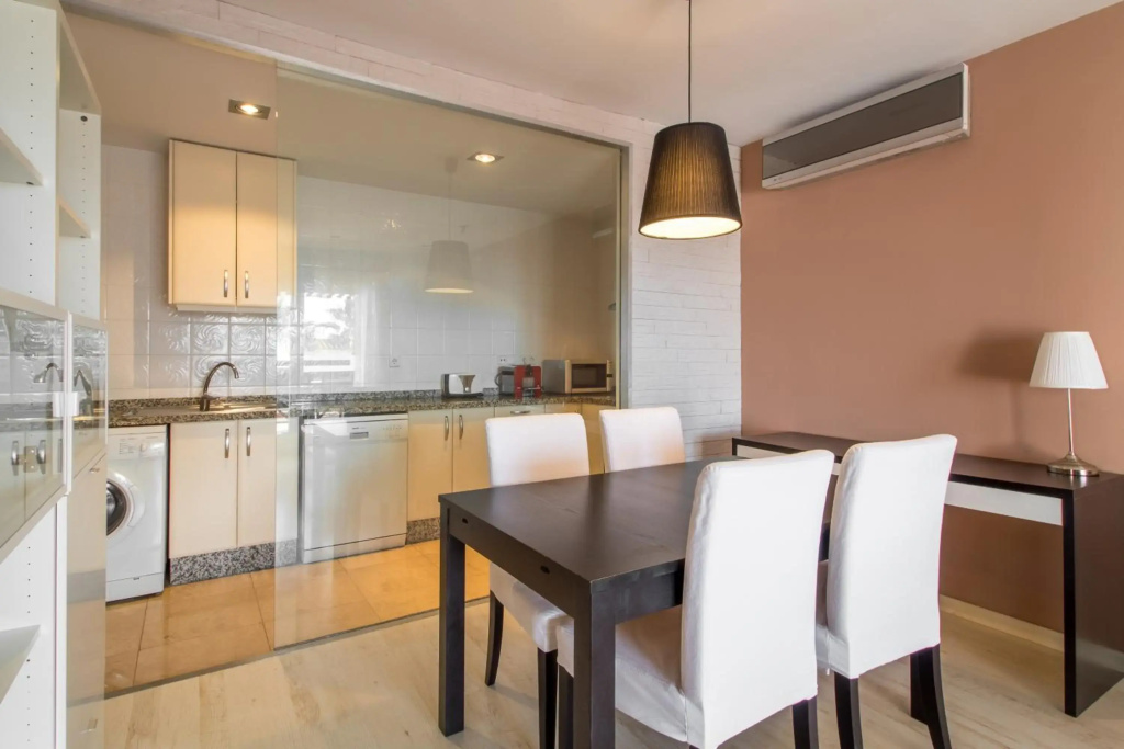 Apartamento con piscinas y muy cerca de la playa