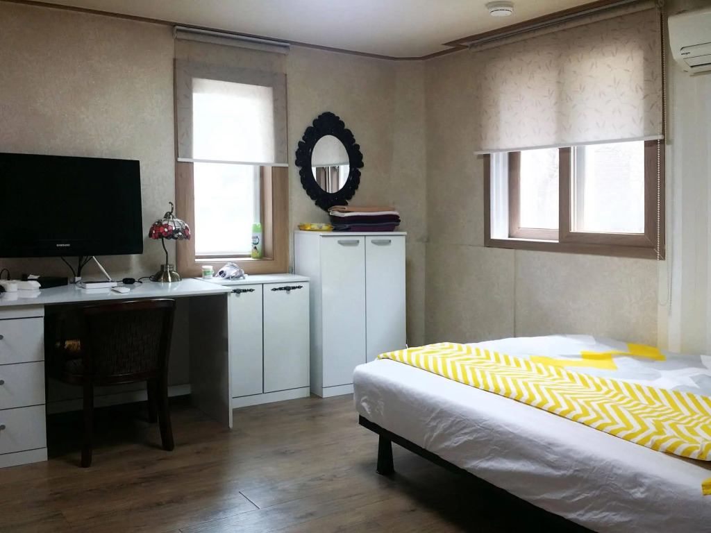 L-House