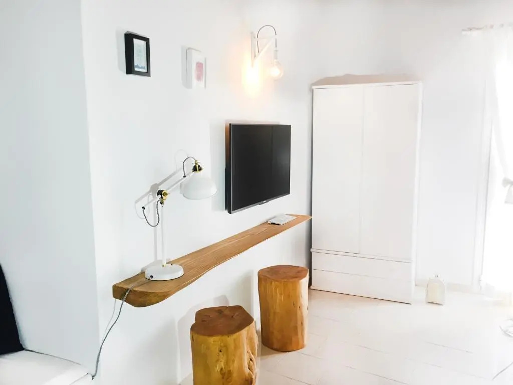 Loukia Studios & Suites