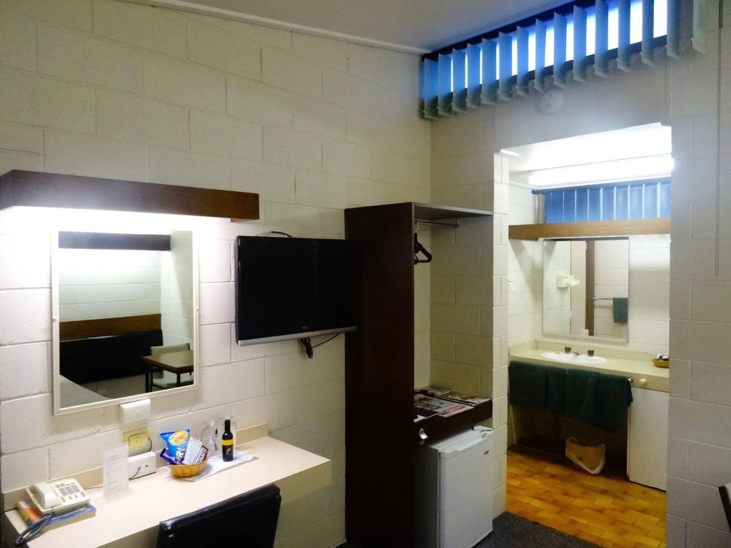 Coal Creek Motel