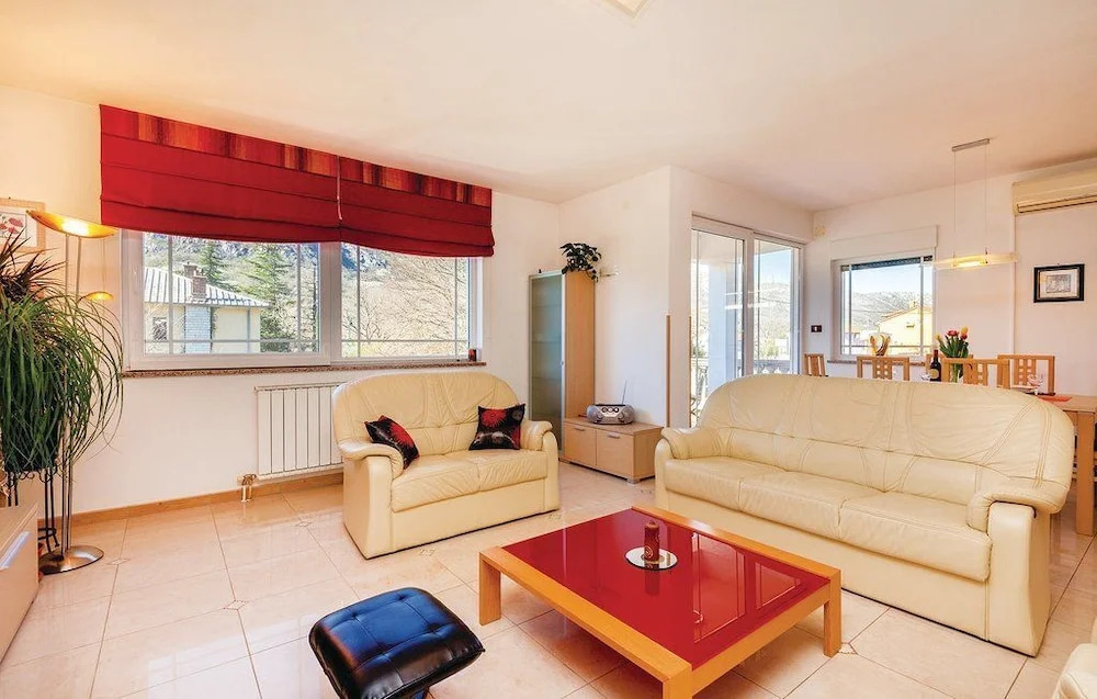 Apartment Jury