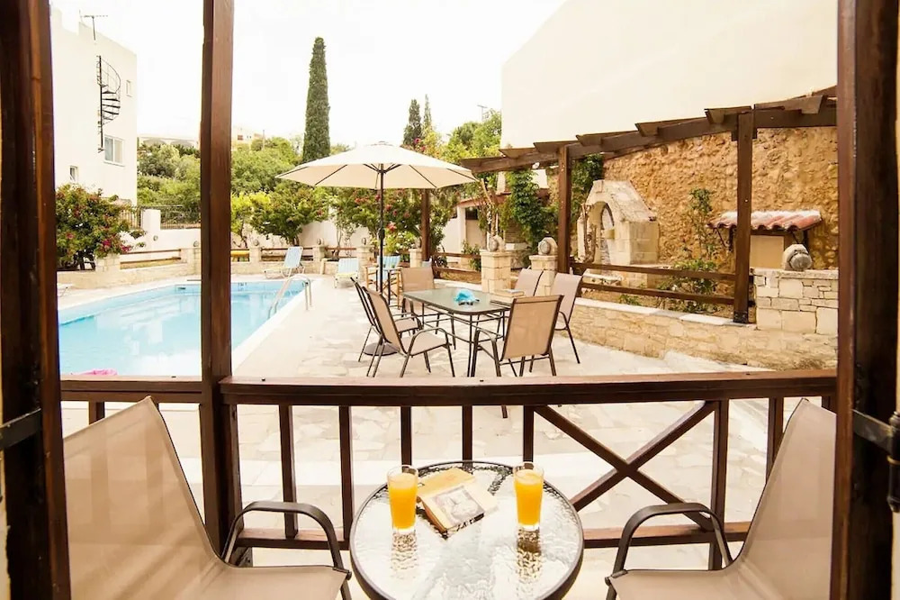 Amarandos Villa