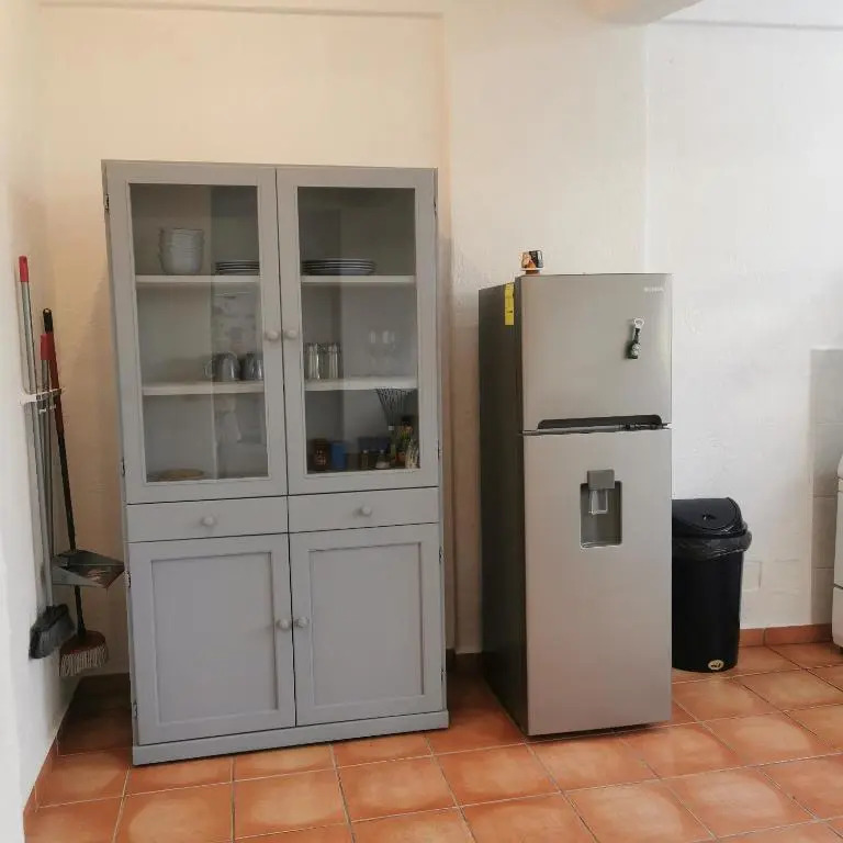 Spacious 1 BED APT w/ TV, A/C, balconies near DT!