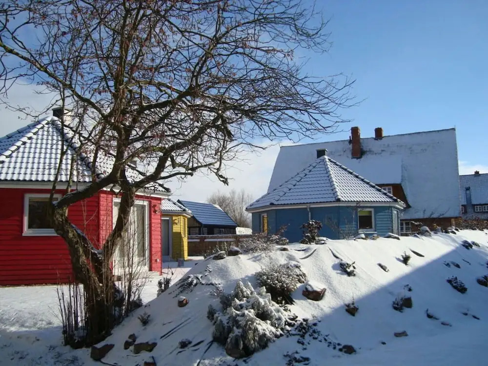 Yellow - Peter's Modern Retreat