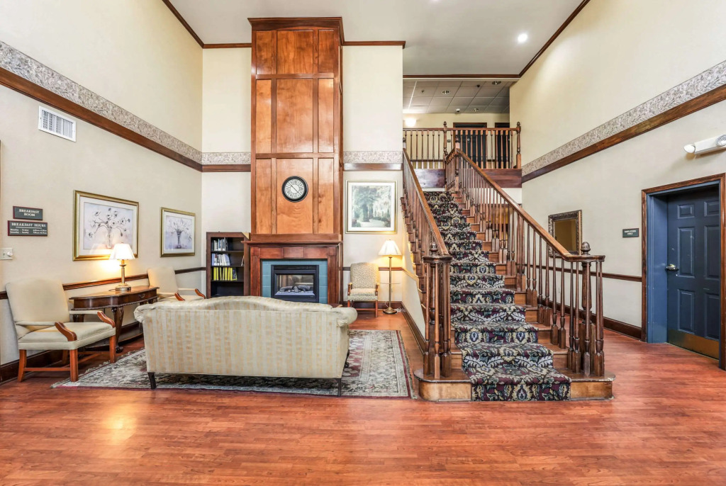 Econo Lodge Inn & Suites Marianna South