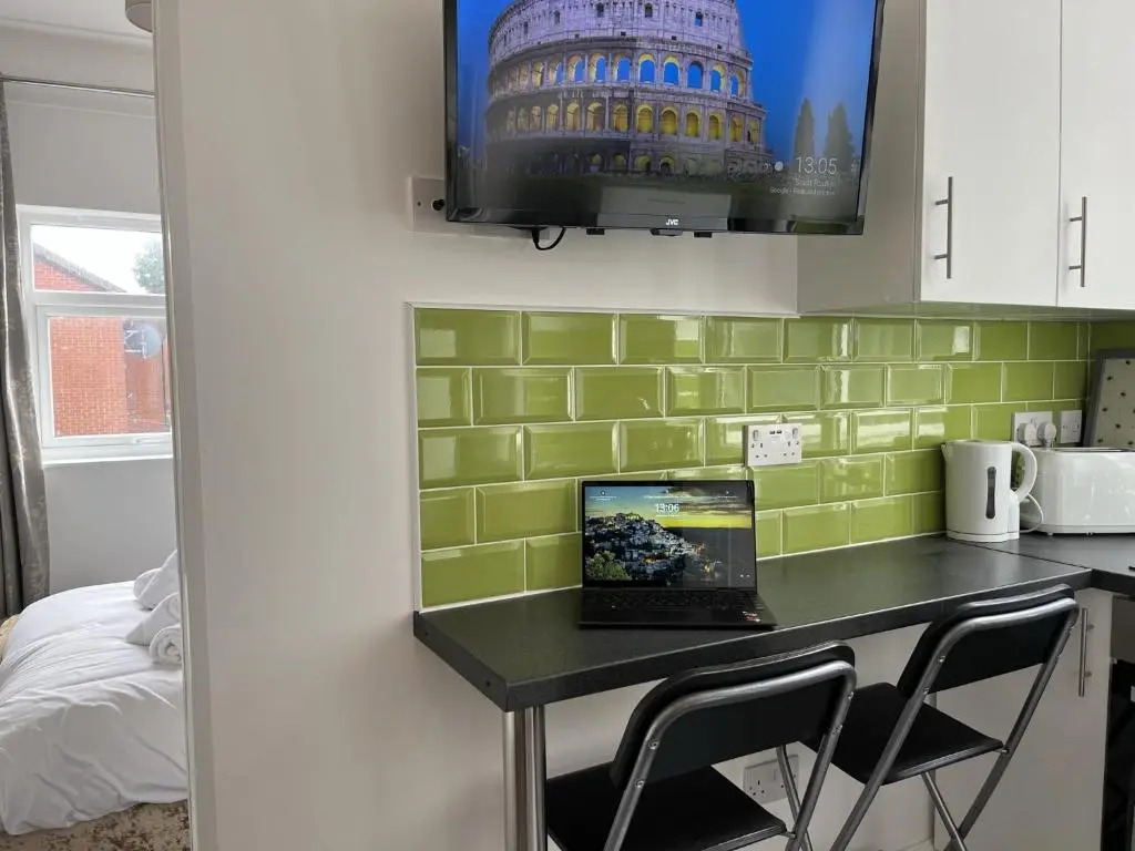 Modern 1 bed studios for comfy stay in Preston