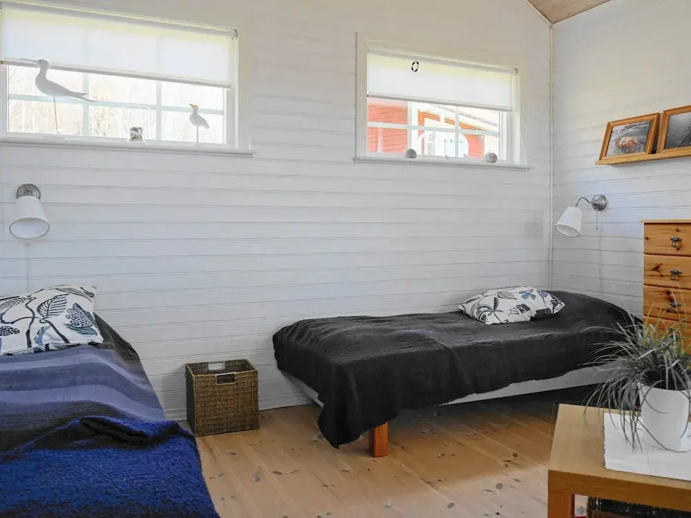 6 person holiday home in GULLSPåNG