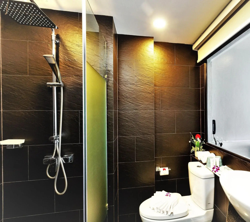 Kana Triple L Hotel Phuket普吉岛卡娜3L酒店