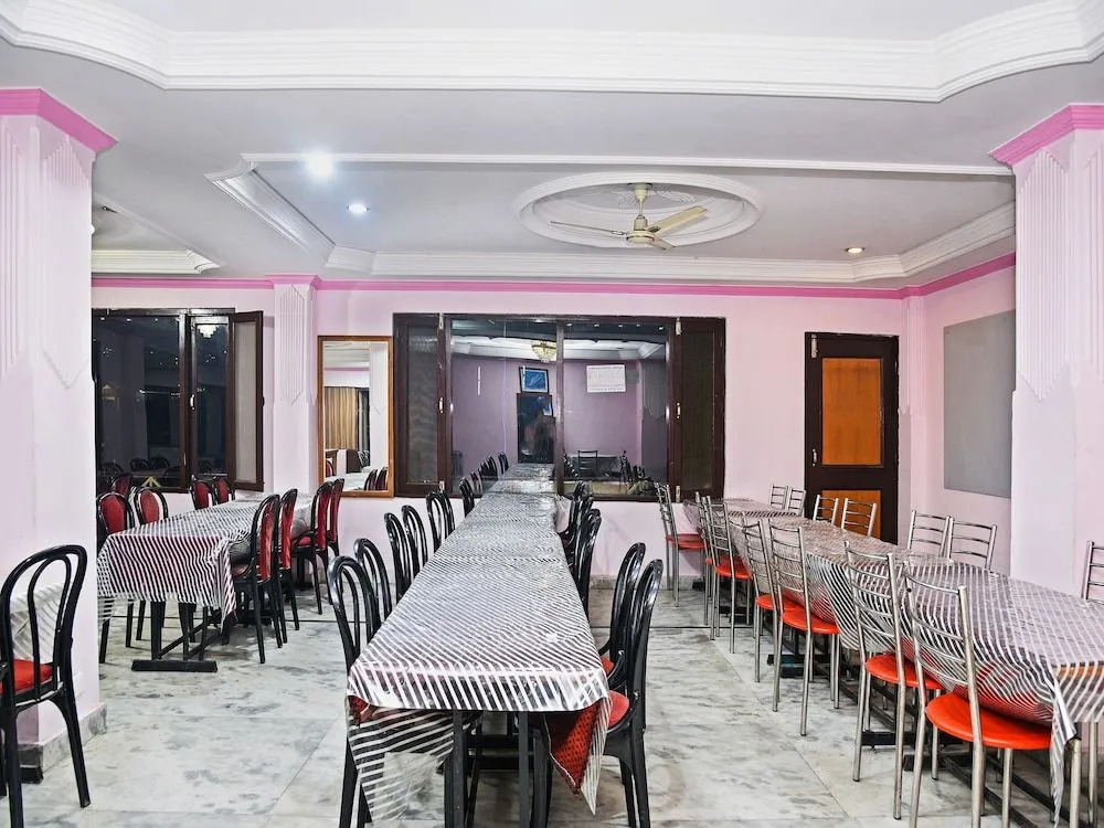 OYO Flagship 25050 Hotel Sukhsagar