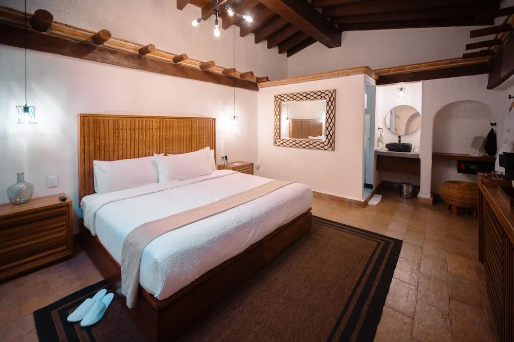 BOTANIQ HOTEL BOUTIQUE